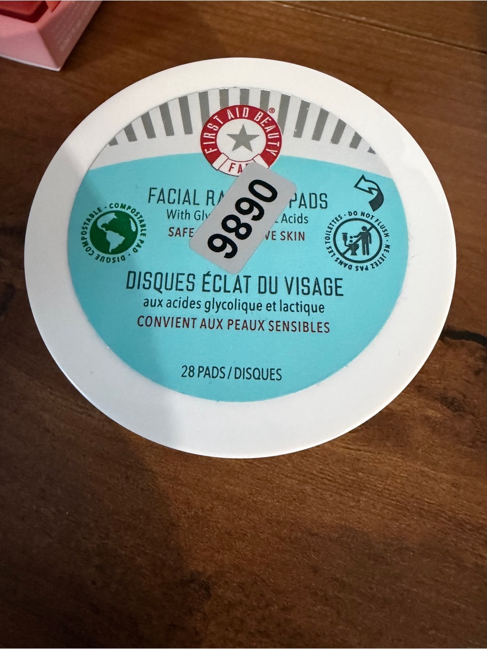First Aid Beauty Facial Radiance Pads, 28 Count, Brand New and Sealed! - Picture 4 of 6